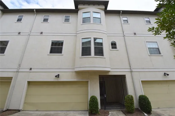 $2,800 | 2416 La Branch Street, Houston, TX 77004