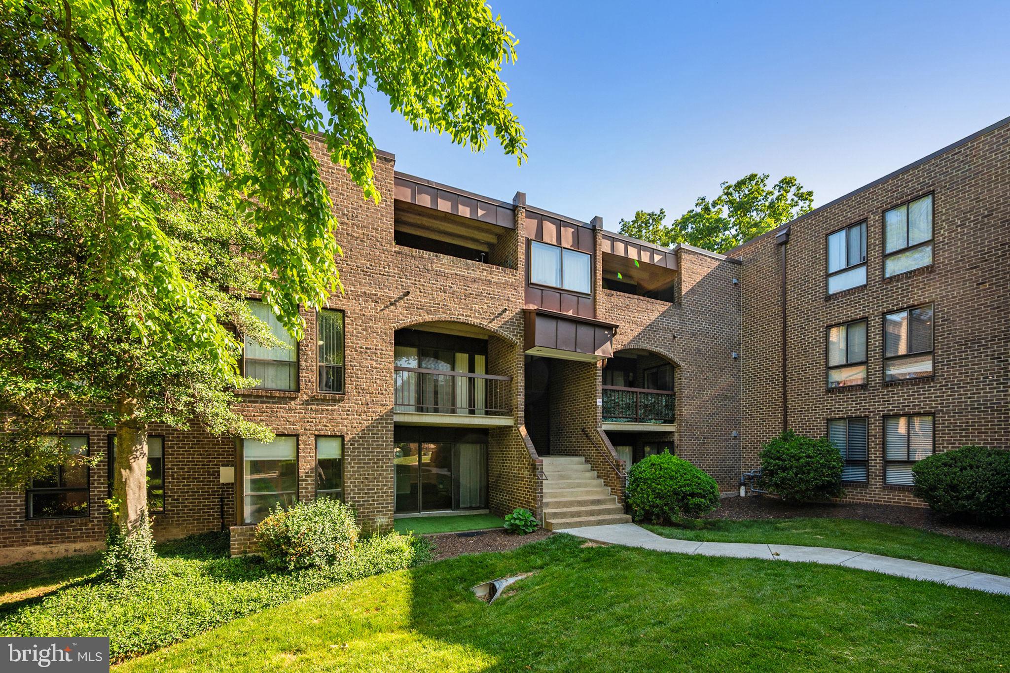 11240 Chestnut Grove Square, Unit 157 Reston, VA 20190 - Photo 2 of 57