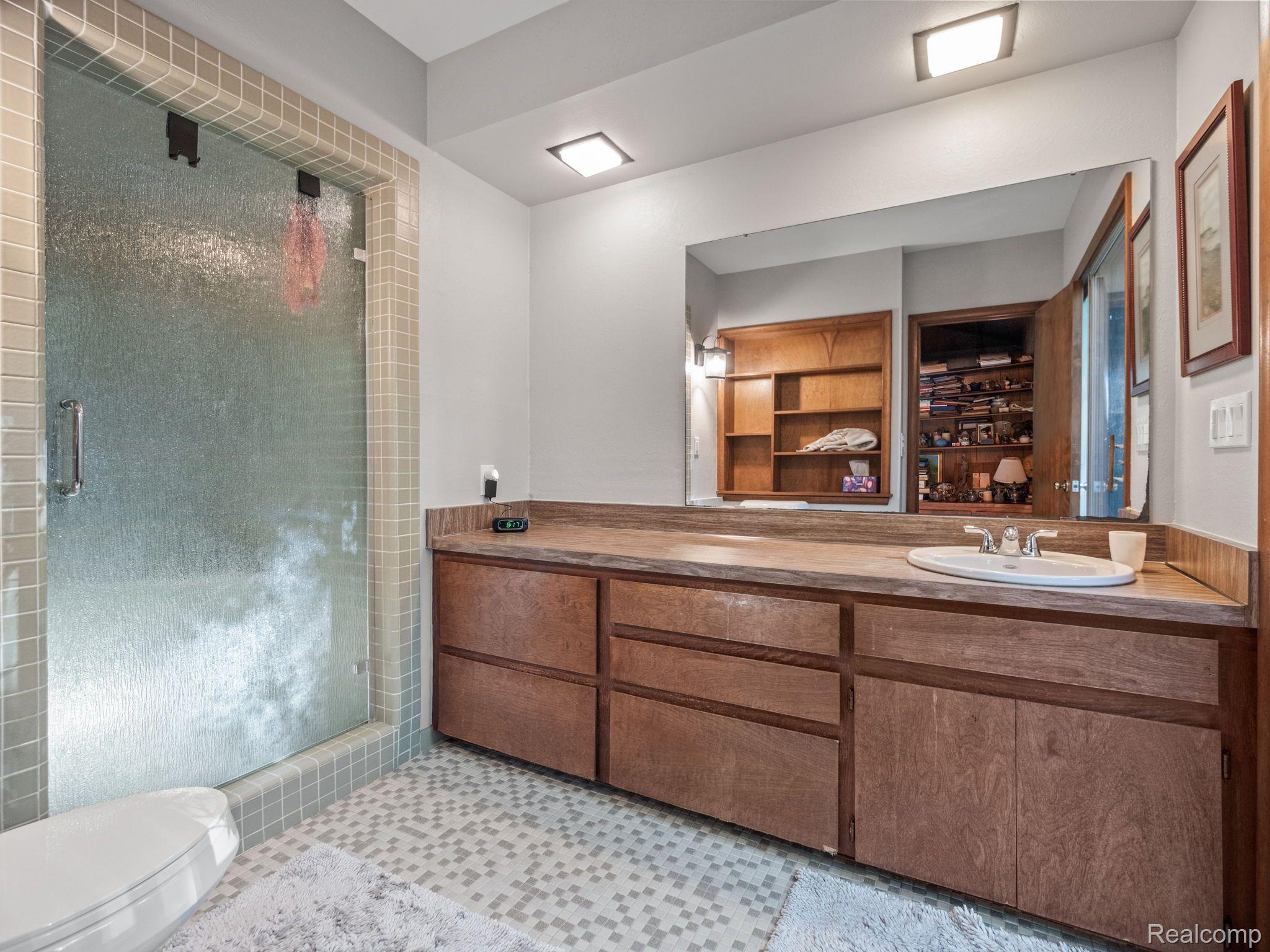 971 Dutton Road Rochester, MI 48306 - Photo 32 of 51 Gallery Image 32
