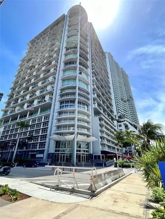 $2,650 | 690 Southwest 1st Court, Unit 1827, Miami, FL 33130