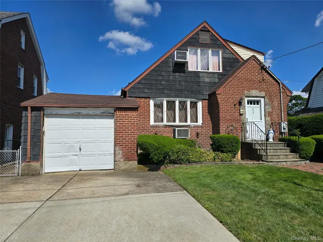 $799,999 | 306 Covert Avenue, New Hyde Park, NY 11040