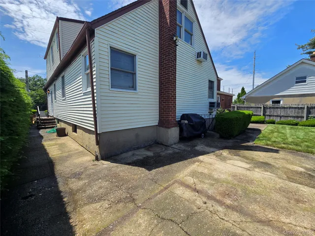 $799,999 | 306 Covert Avenue, New Hyde Park, NY 11040