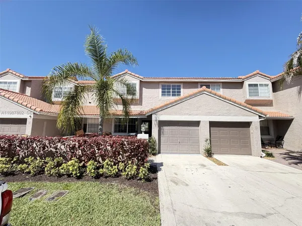 $3,990 | 20951 Vía Oleander, Unit C, Boca Raton, FL 33428