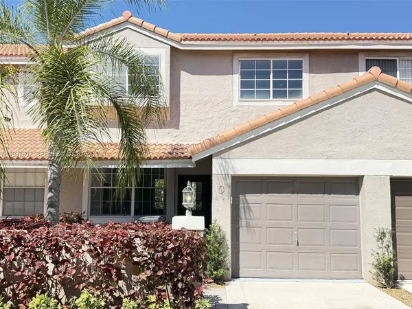 $3,990 | 20951 VÃa Oleander, Unit C, Boca Raton, FL 33428