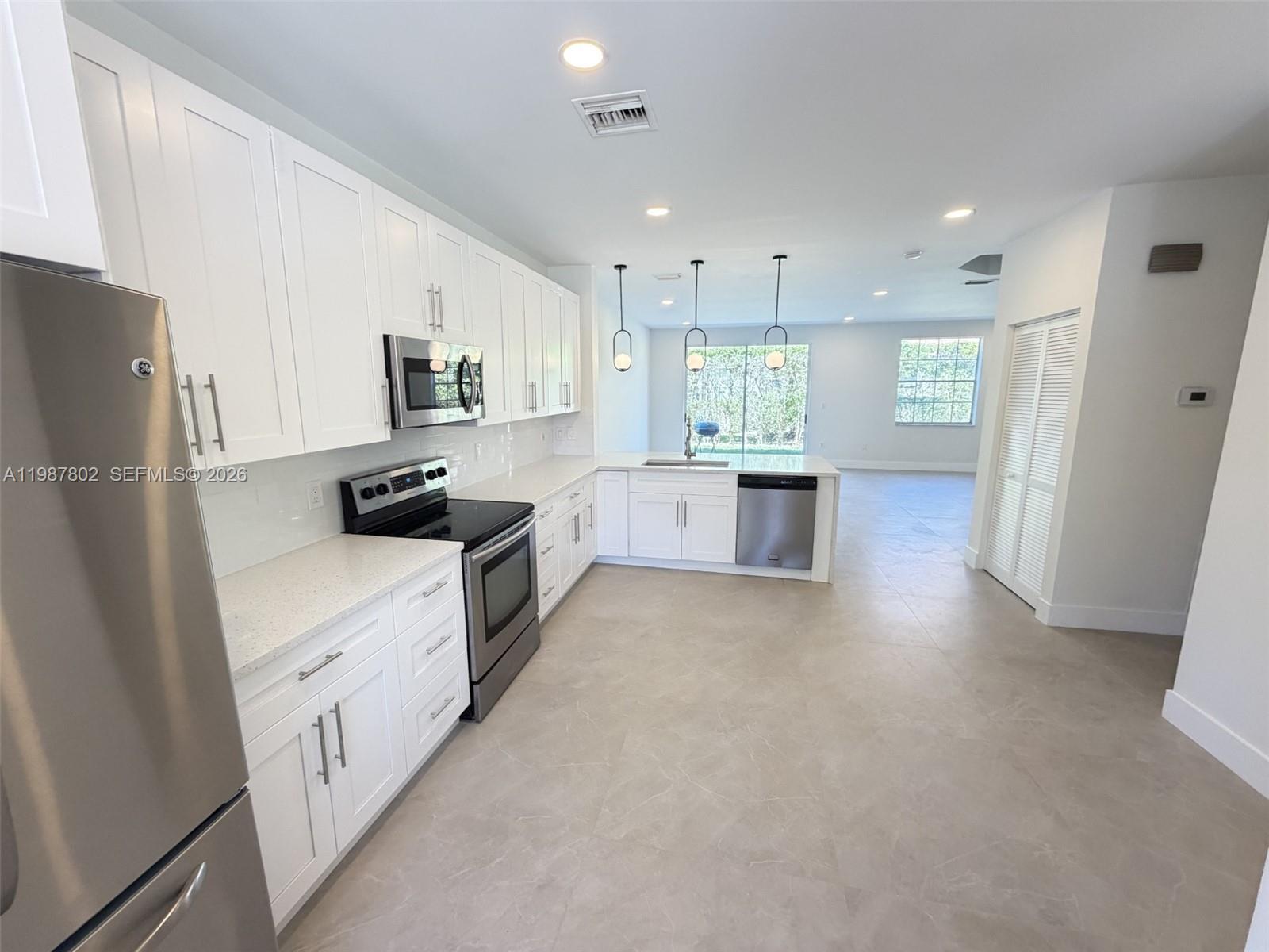 20951 Vía Oleander, Unit C Boca Raton, FL 33428 - Photo 7 of 28