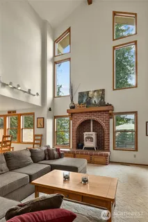 $1,250,000 | 160 Wilderness Lane, Easton, WA 98925