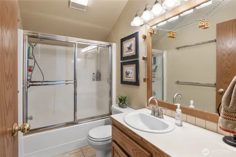 $1,250,000 | 160 Wilderness Lane, Easton, WA 98925