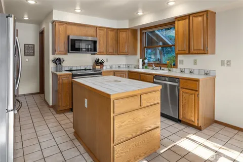 $1,250,000 | 160 Wilderness Lane, Easton, WA 98925