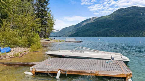 $1,250,000 | 160 Wilderness Lane, Easton, WA 98925