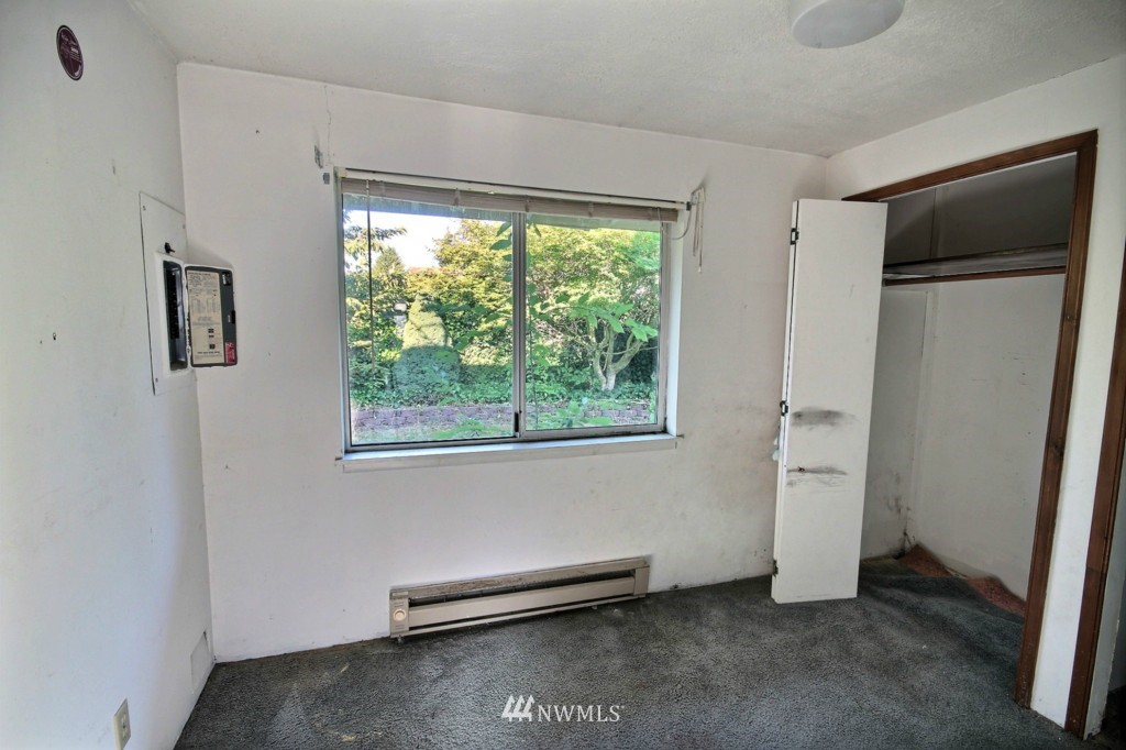 859 Pierce Avenue Northeast Renton, WA 98056 - Photo 13 of 25 Gallery Image 13