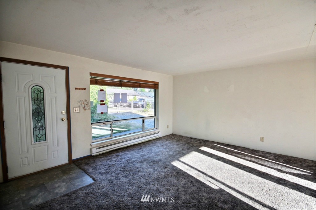 859 Pierce Avenue Northeast Renton, WA 98056 - Photo 14 of 25 Gallery Image 14