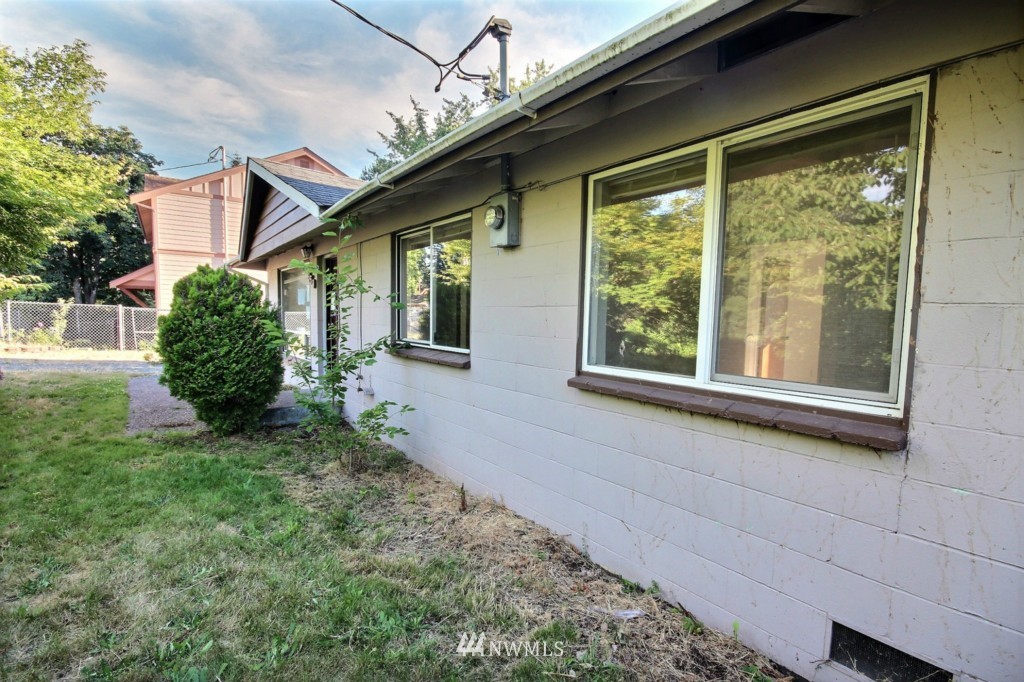 859 Pierce Avenue Northeast Renton, WA 98056 - Photo 20 of 25 Gallery Image 20
