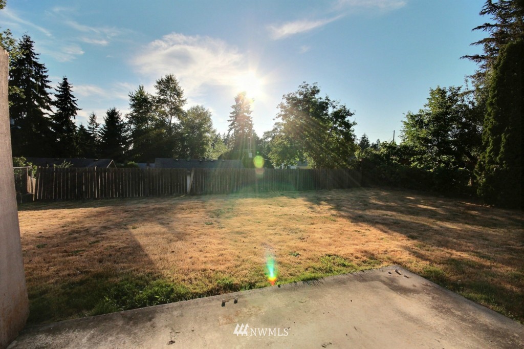 859 Pierce Avenue Northeast Renton, WA 98056 - Photo 7 of 25 Gallery Image 7