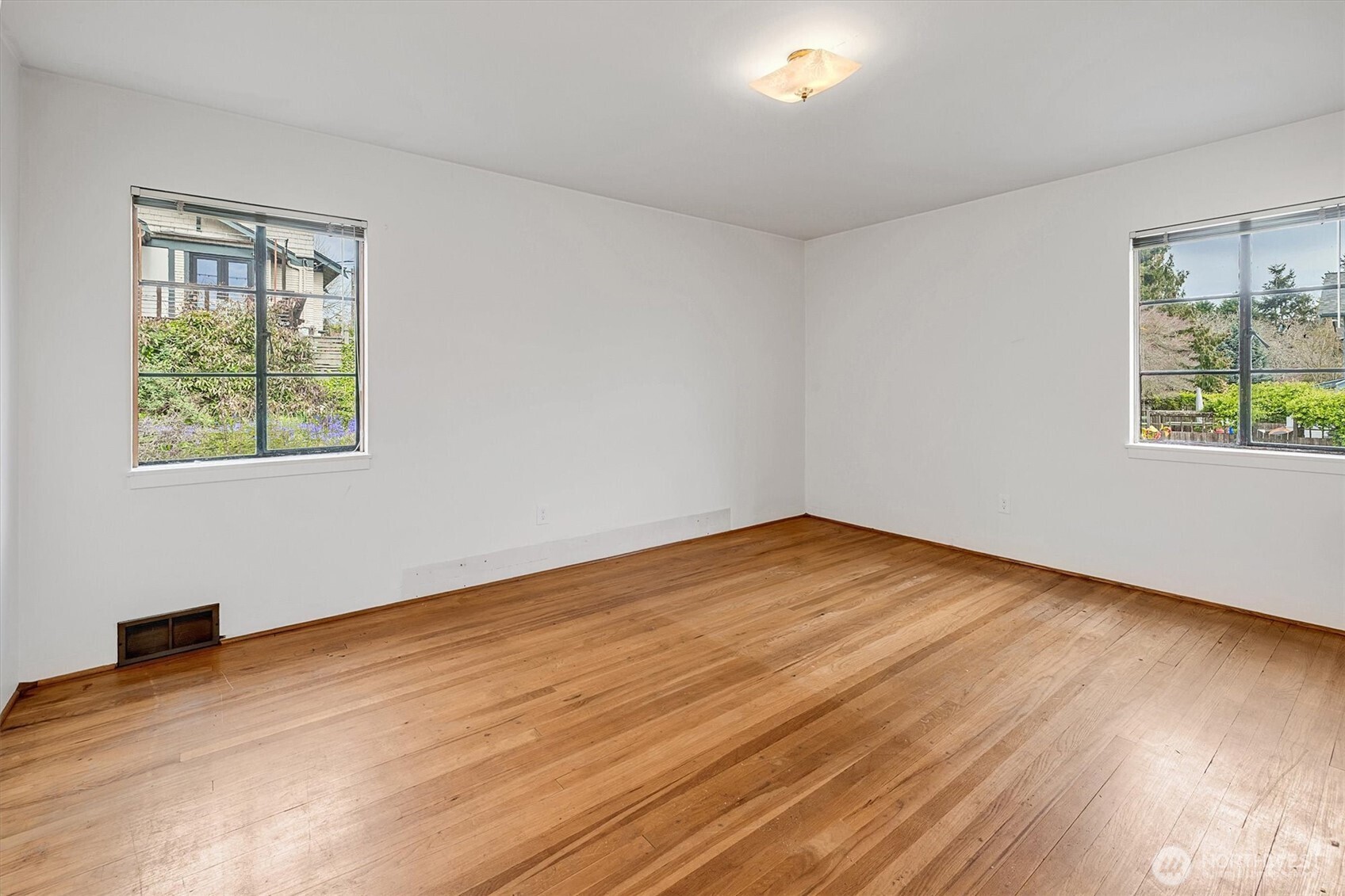 3002 Northwest 70th Street Seattle, WA 98117 - Photo 17 of 28