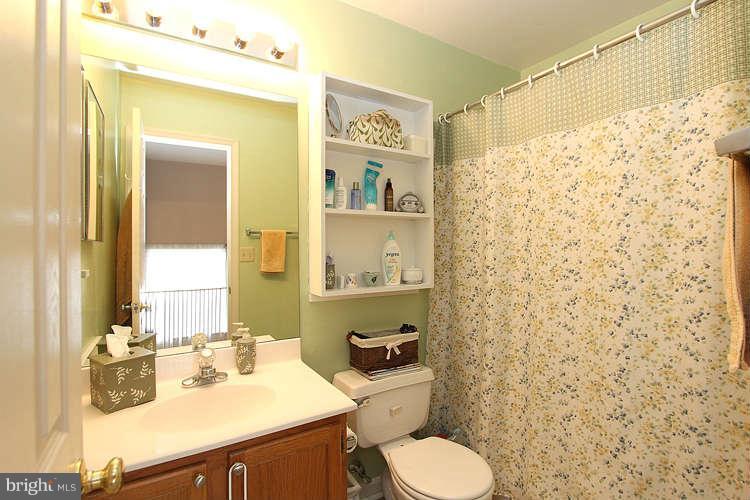 1800 Locust Grove Road Silver Spring, MD 20910 - Photo 24 of 30 Bath