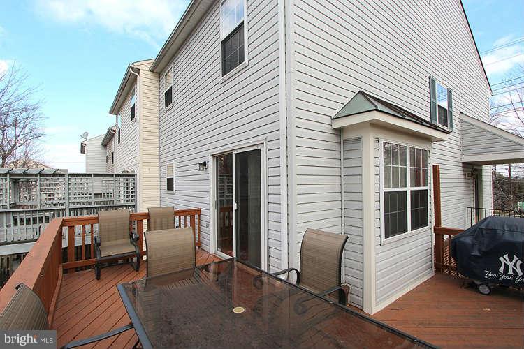 1800 Locust Grove Road Silver Spring, MD 20910 - Photo 26 of 30 Exterior (Rear)