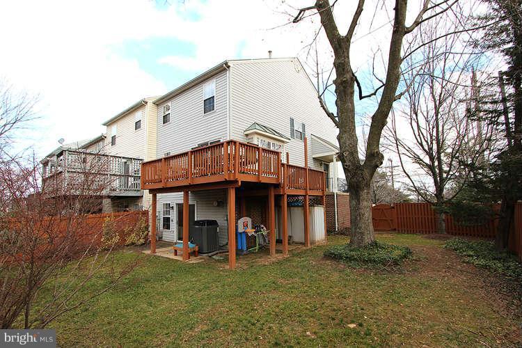 1800 Locust Grove Road Silver Spring, MD 20910 - Photo 28 of 30 Exterior (Rear)