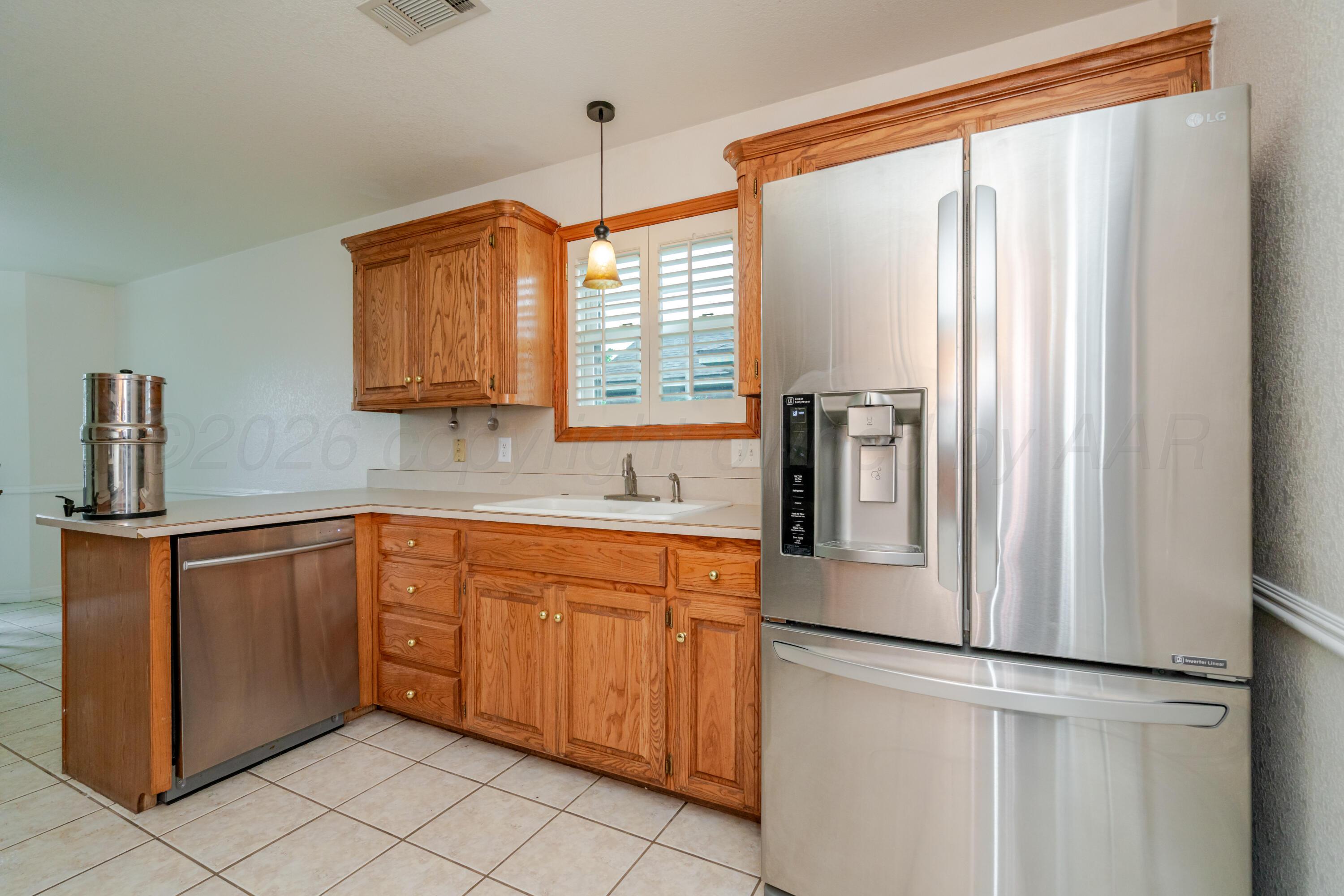 6108 Rutgers Street Amarillo, TX 79109 - Photo 10 of 32 Kitchen 2