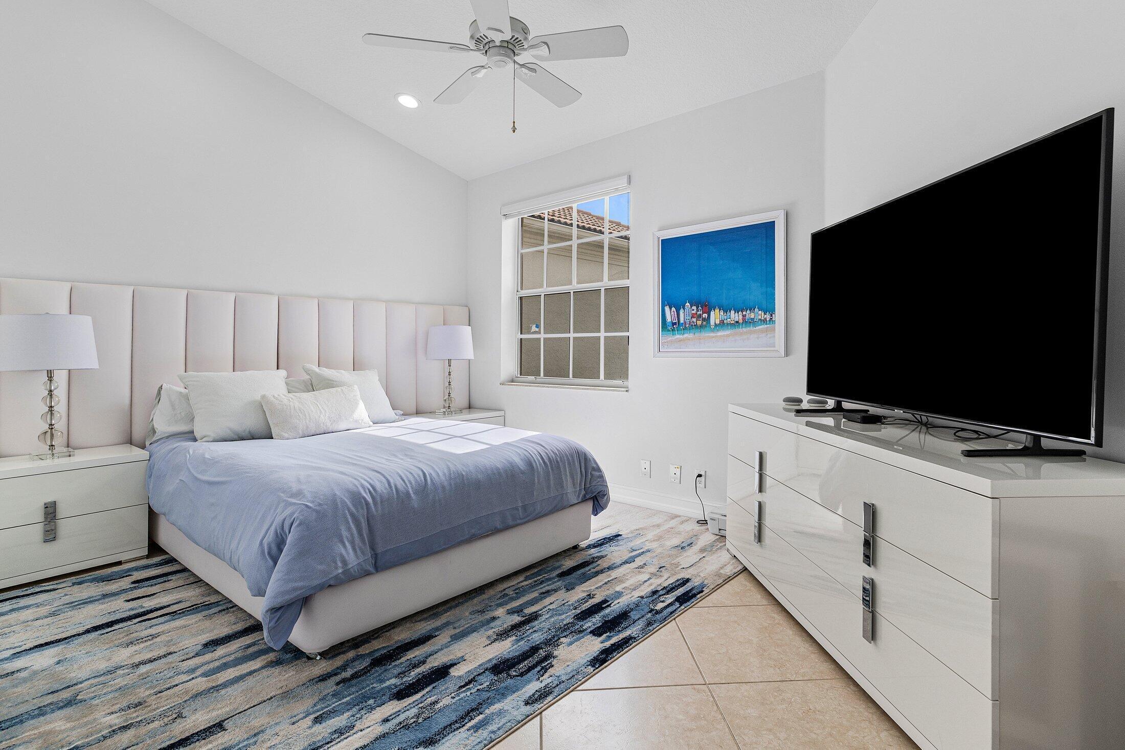 6309 Graycliff Drive, Unit C Boca Raton, FL 33496 - Photo 20 of 80 3rd Bedroom