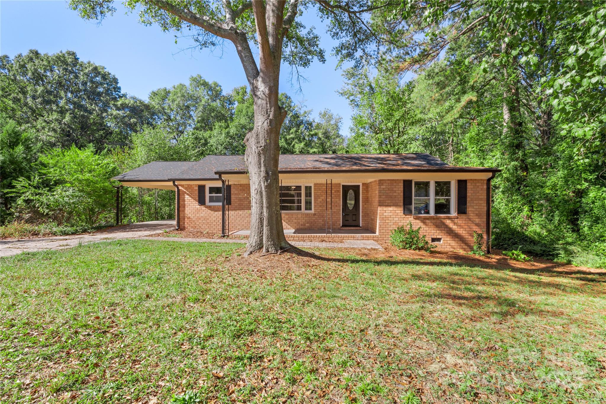 1428 Boxwood Avenue Lancaster, SC 29720 - Photo 6 of 44 a front view of house with yard and green space