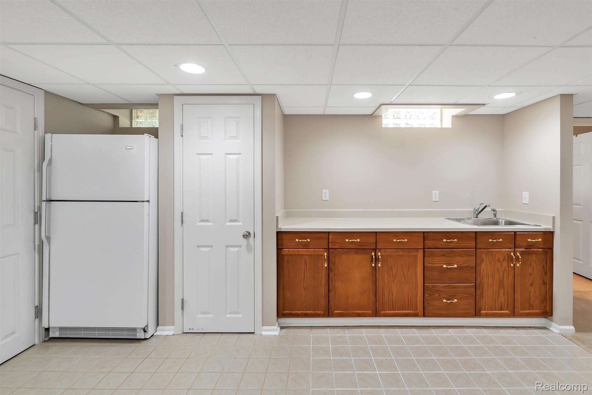 25735 Rutledge Crossing Farmington, MI 48335 - Photo 41 of 53 42-25735 Rutledge-WindowStill-Real-.jpg