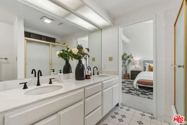 $775,000 | 645 East Magnolia Boulevard, Unit F, Burbank, CA 91501