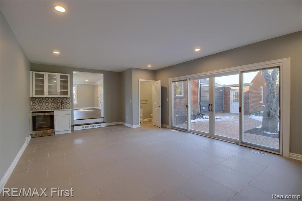 60 Hawthorne Road Grosse Pointe Shores, MI 48236 - Photo 12 of 28