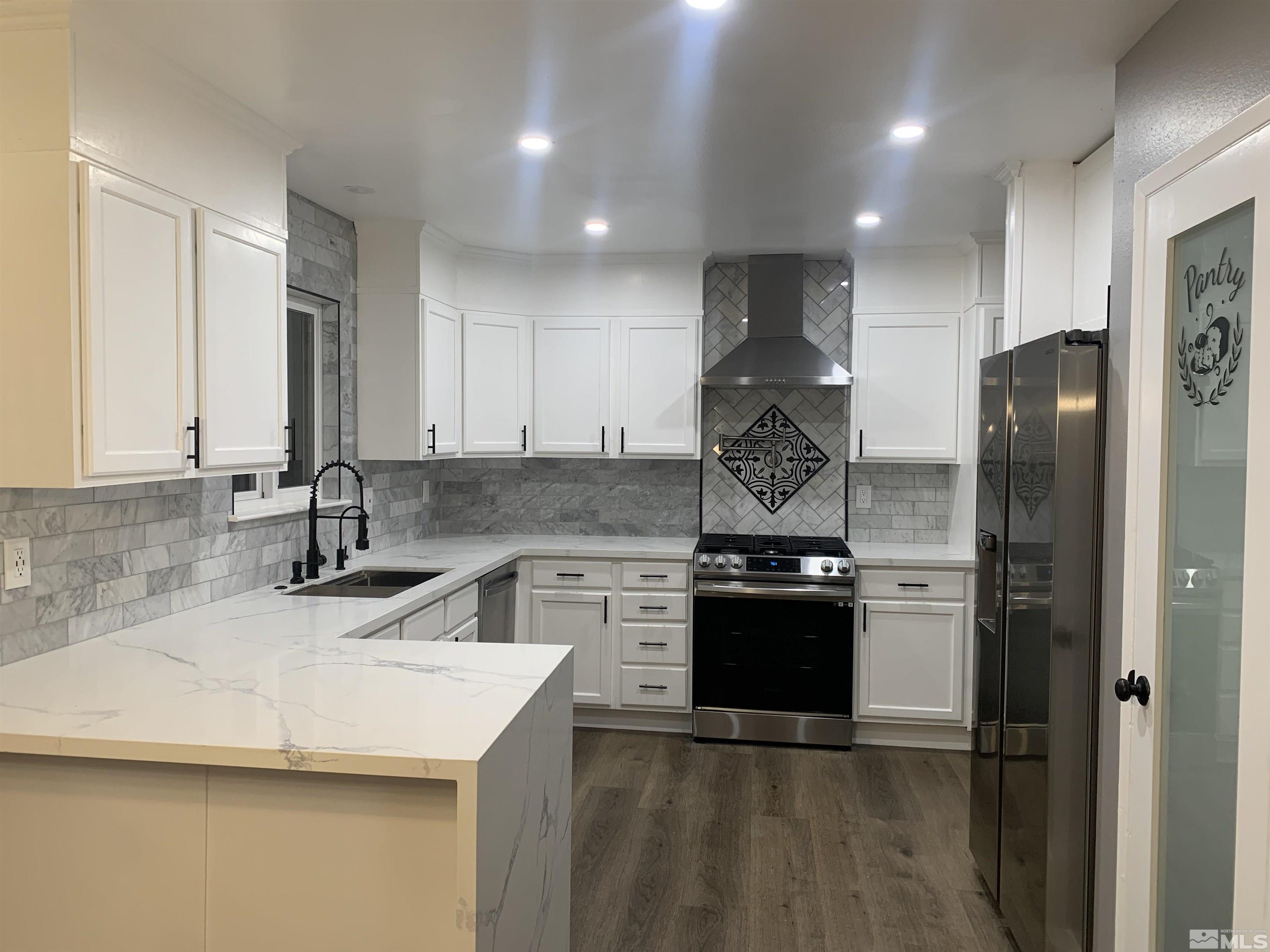 2755 Everett Drive Reno, NV 89503 - Photo 13 of 29 Photo 13
