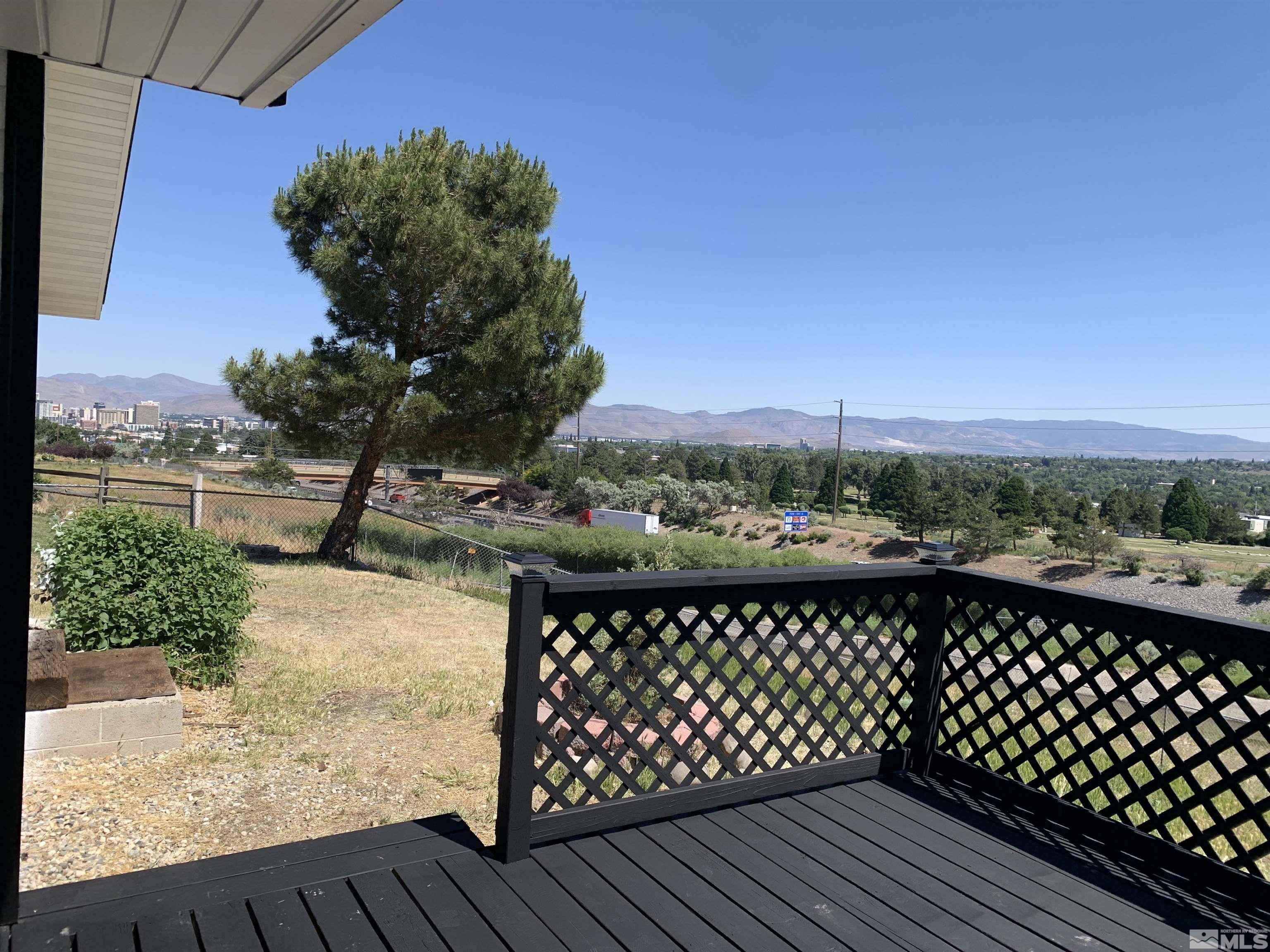 2755 Everett Drive Reno, NV 89503 - Photo 3 of 29 Photo 3