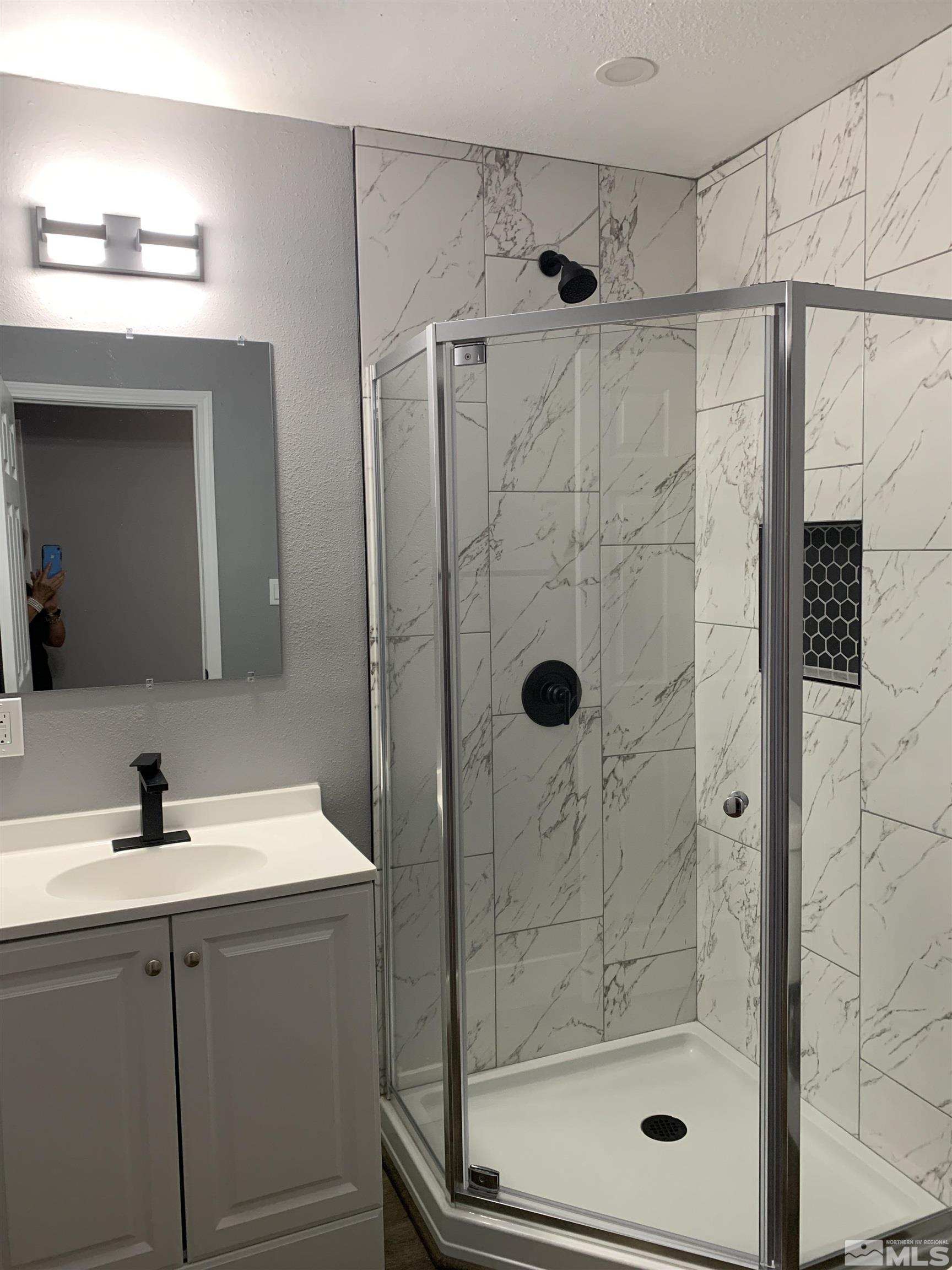 2755 Everett Drive Reno, NV 89503 - Photo 8 of 29 Photo 8