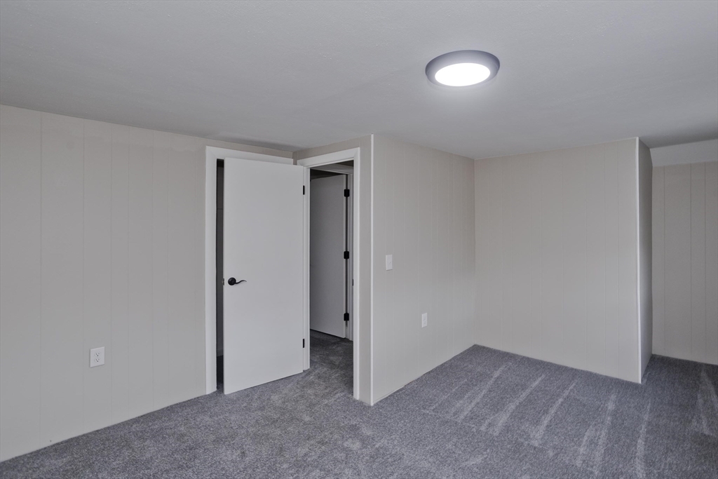 151 Littleton Street Springfield, MA 01104 - Photo 31 of 42