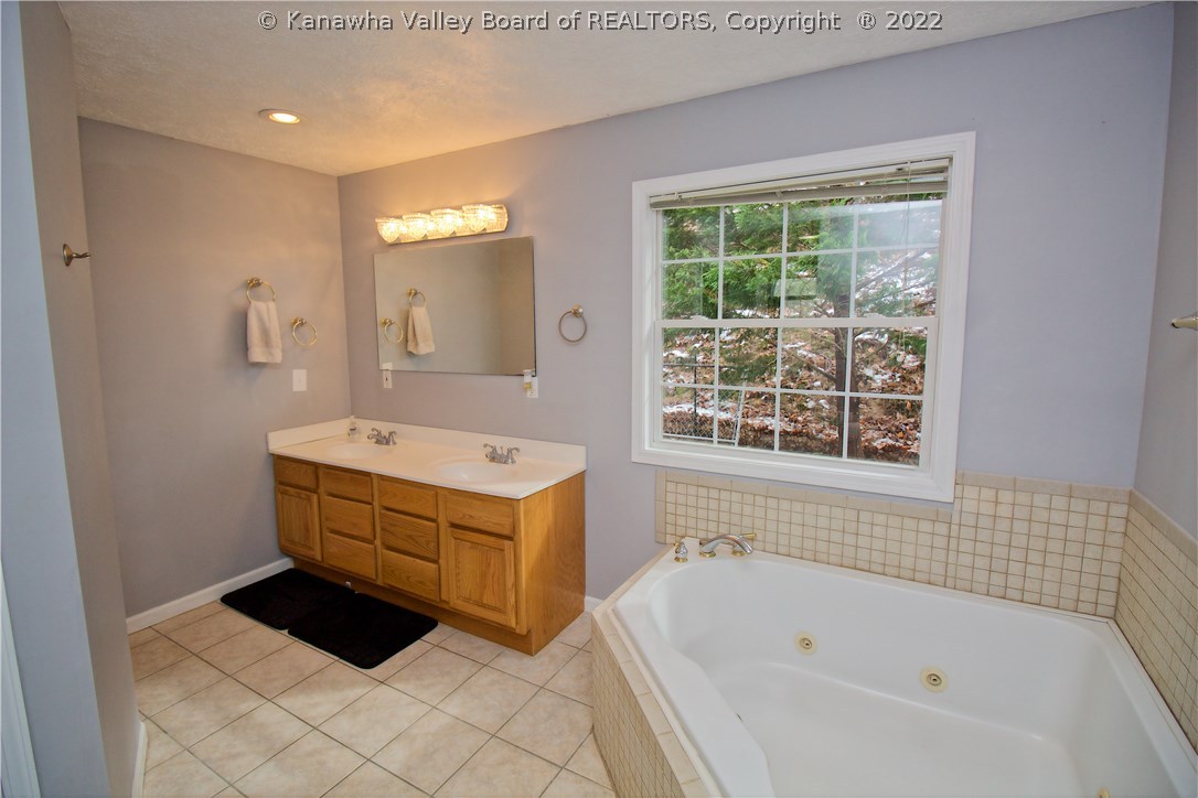 210 Teays Meadows Road Scott Depot, WV 25560 - Photo 17 of 30 Gallery Image 17