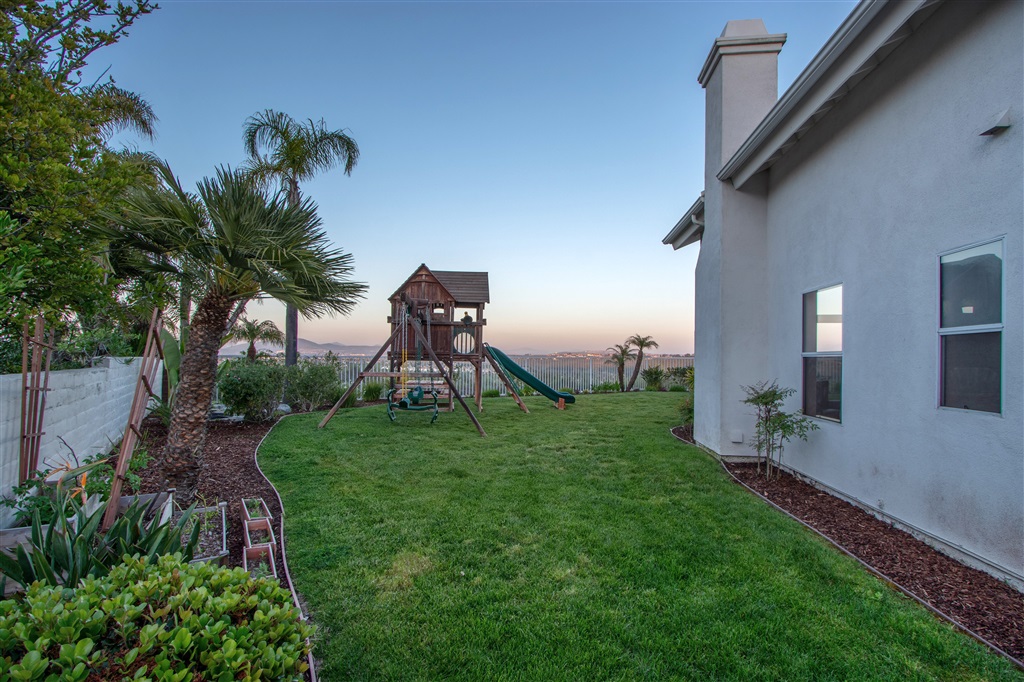 12815 Chaparral Ridge Road San Diego, CA 92130 - Photo 20 of 25