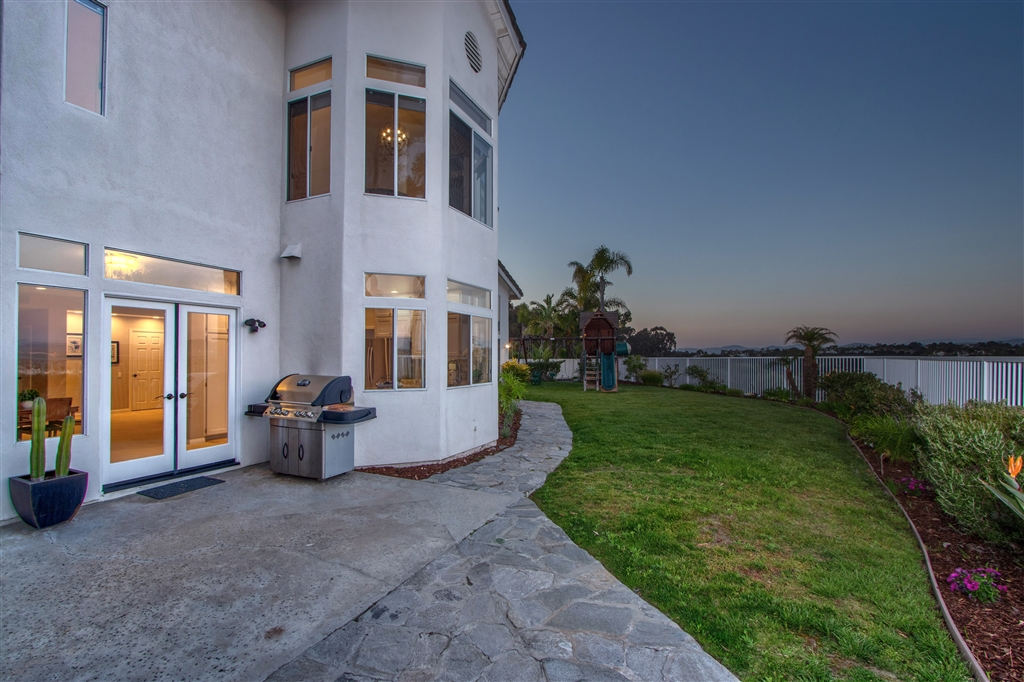 12815 Chaparral Ridge Road San Diego, CA 92130 - Photo 23 of 25