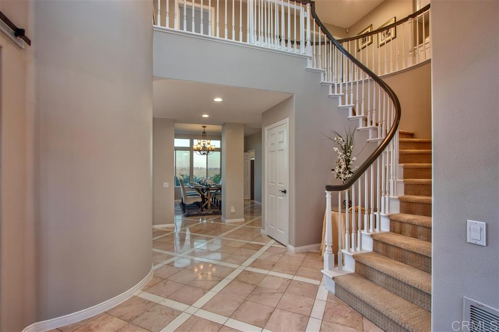 12815 Chaparral Ridge Road San Diego, CA 92130 - Photo 4 of 25