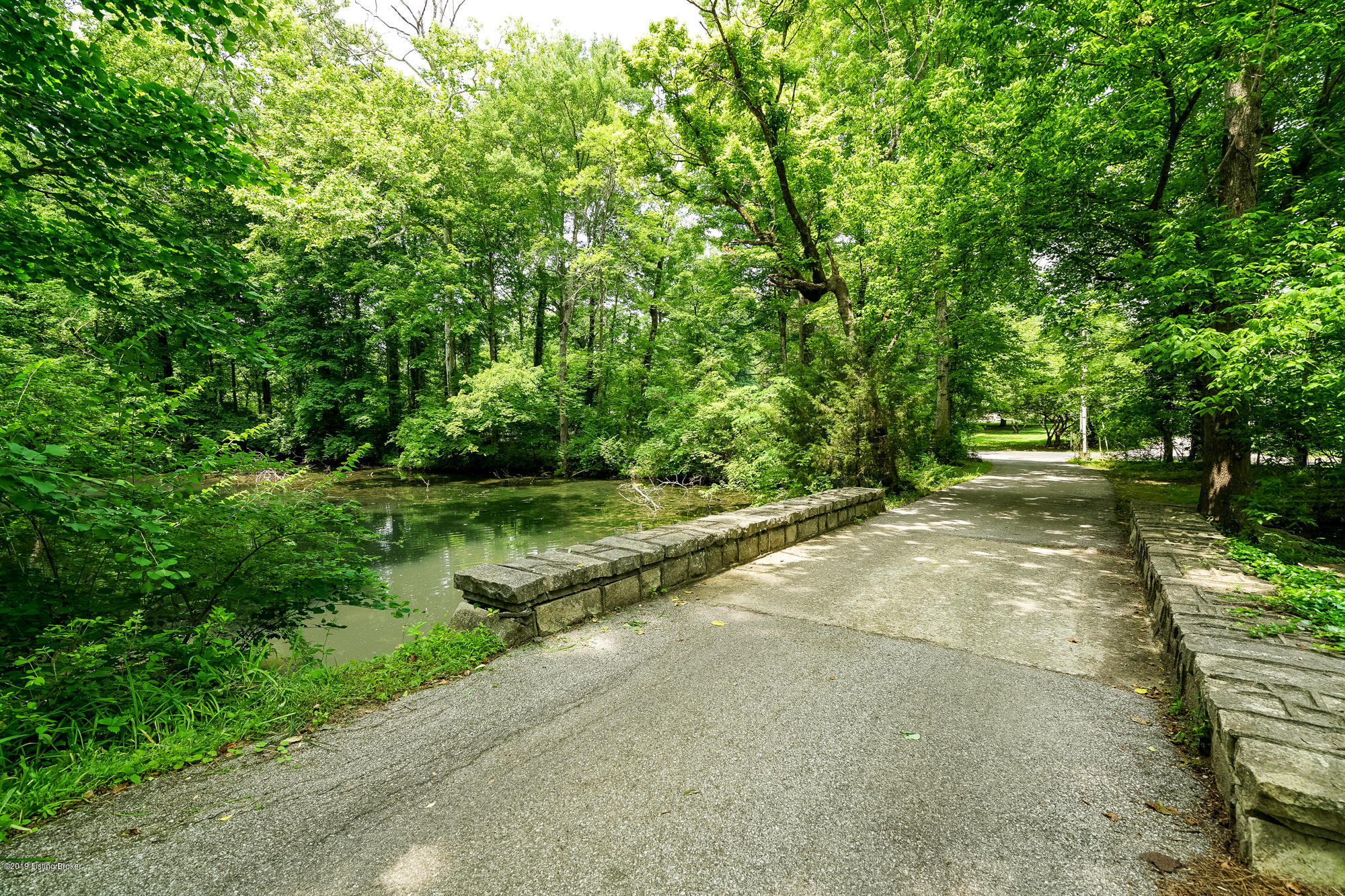 11600 Valley View Road Anchorage, KY 40223 - Photo 4 of 91 6.48 Acres in Anchorage!