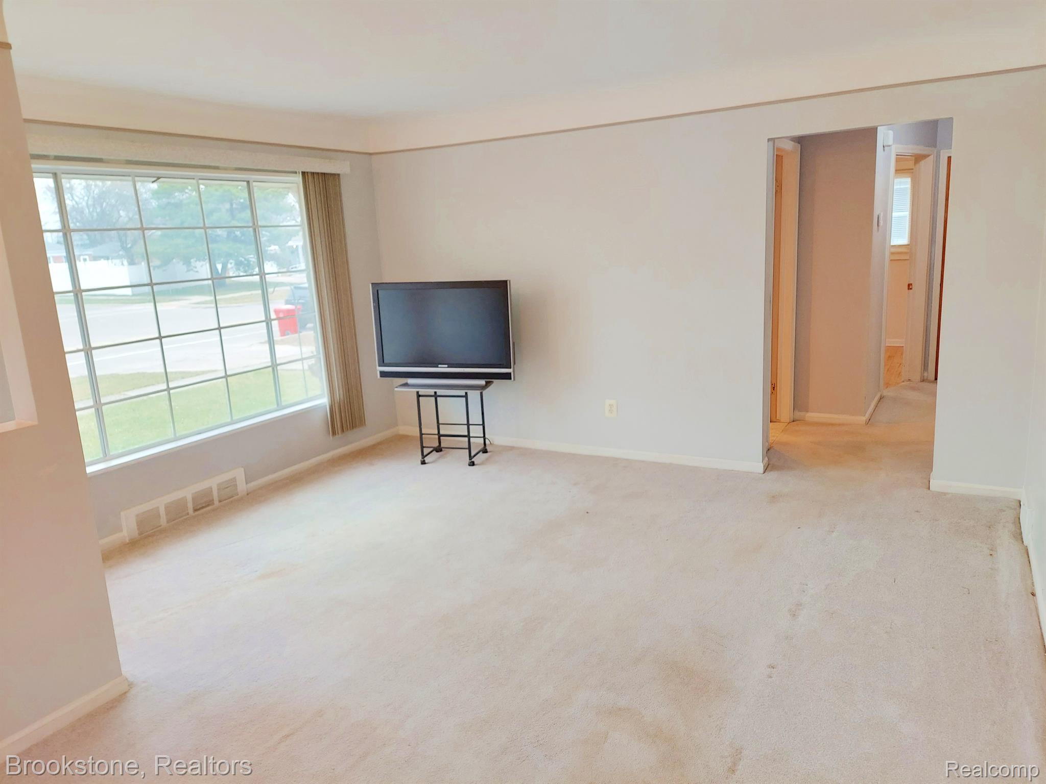 18250 Stephens Road Eastpointe, MI 48021 - Photo 12 of 67 Gallery Image 12