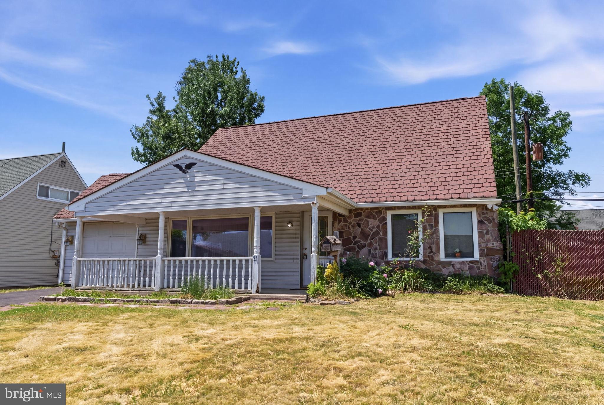 21 Iris Road Levittown, PA 19057 - Photo 1 of 32 Front Porch Exterior
