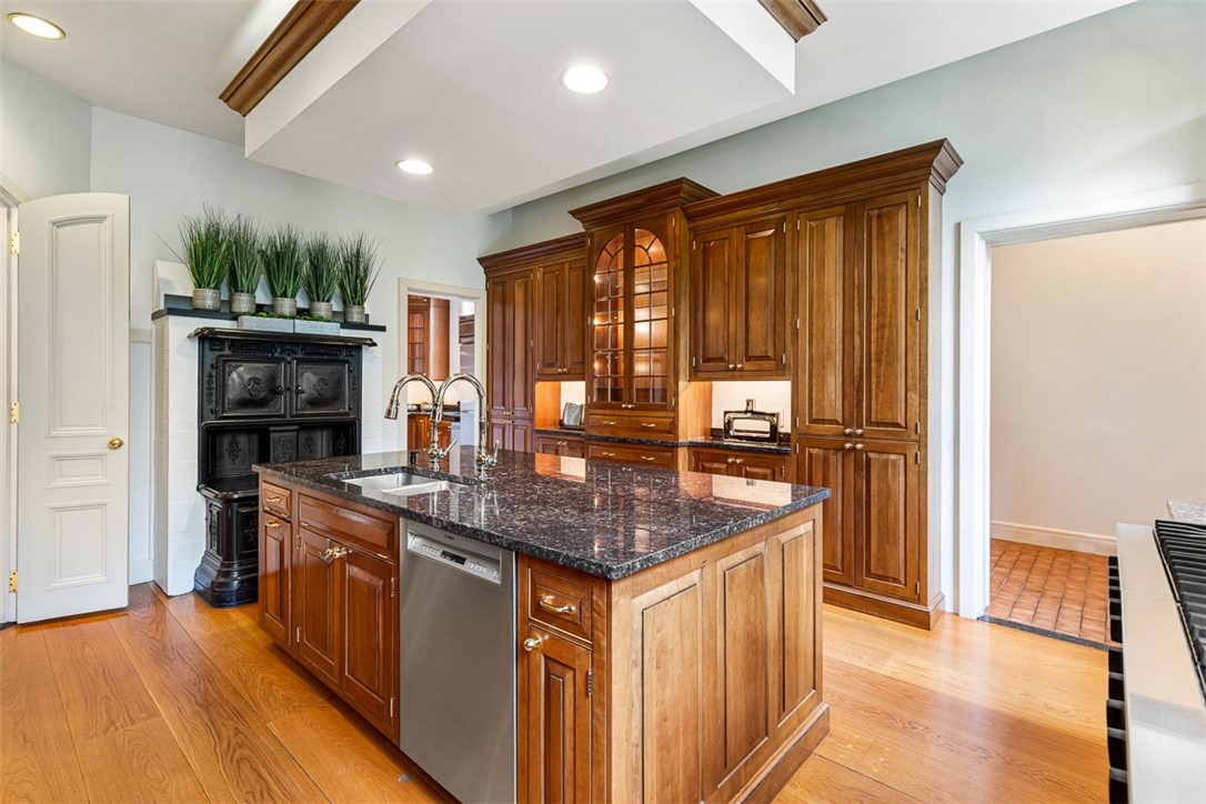 79 Prospect Street Providence, RI 02906 - Photo 17 of 50