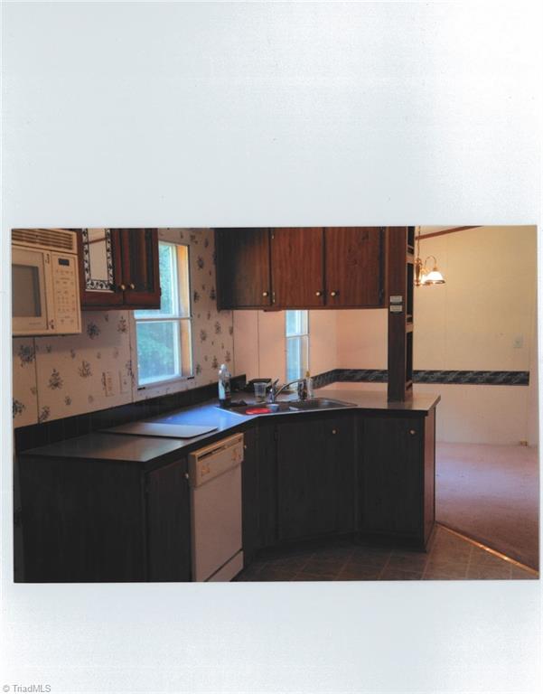 244 Maplebrook Drive Elkin, NC 28621 - Photo 8 of 14 Gallery Image 8