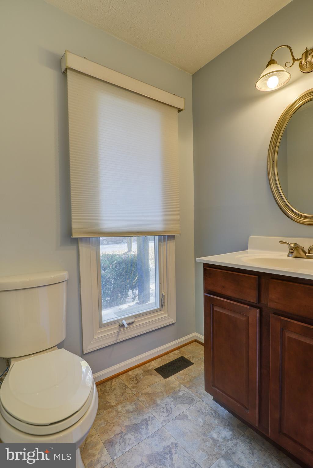 49 Carrollton Road Sterling, VA 20165 - Photo 16 of 61 Main level half bath