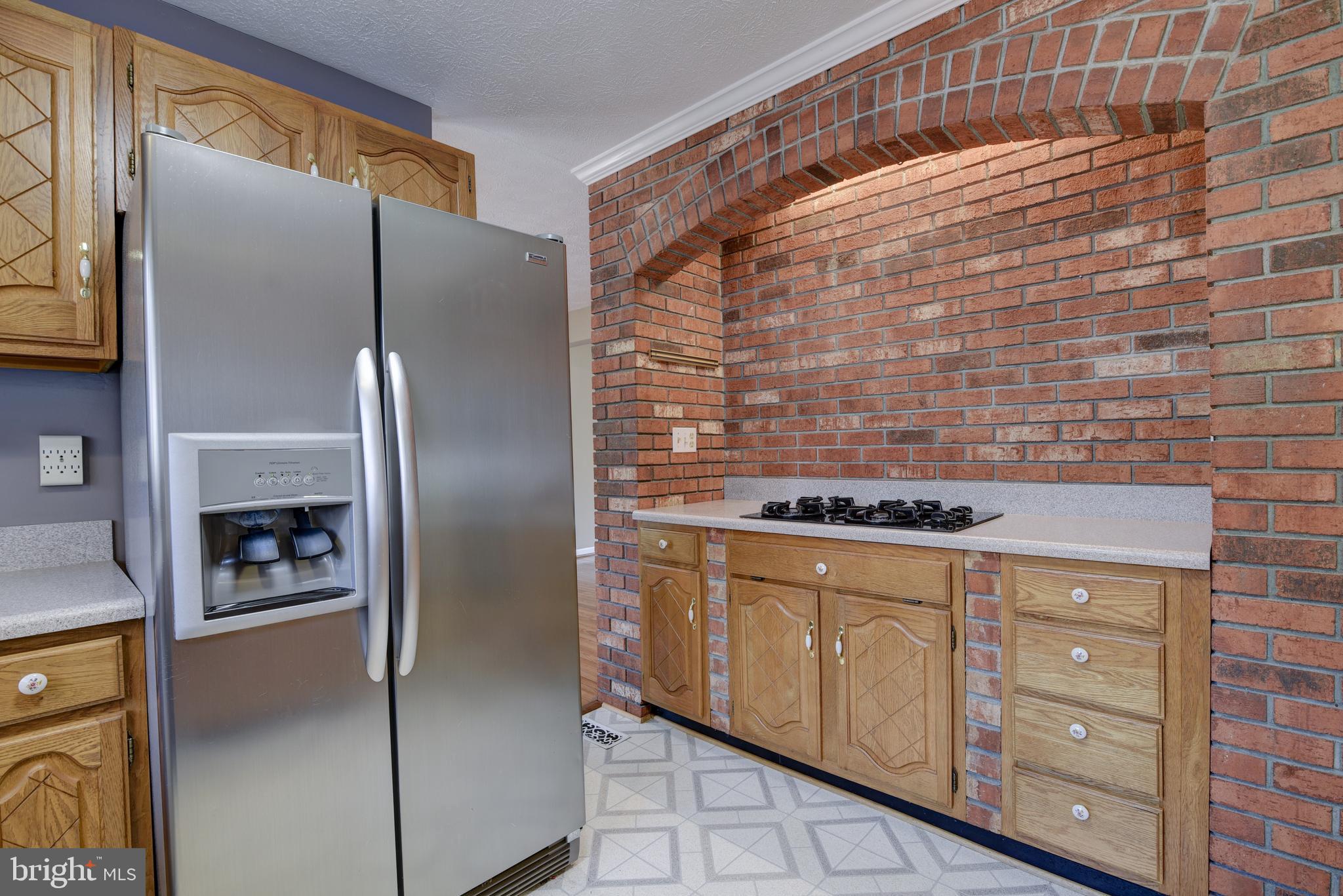 49 Carrollton Road Sterling, VA 20165 - Photo 18 of 61 Beautiful brick hearth