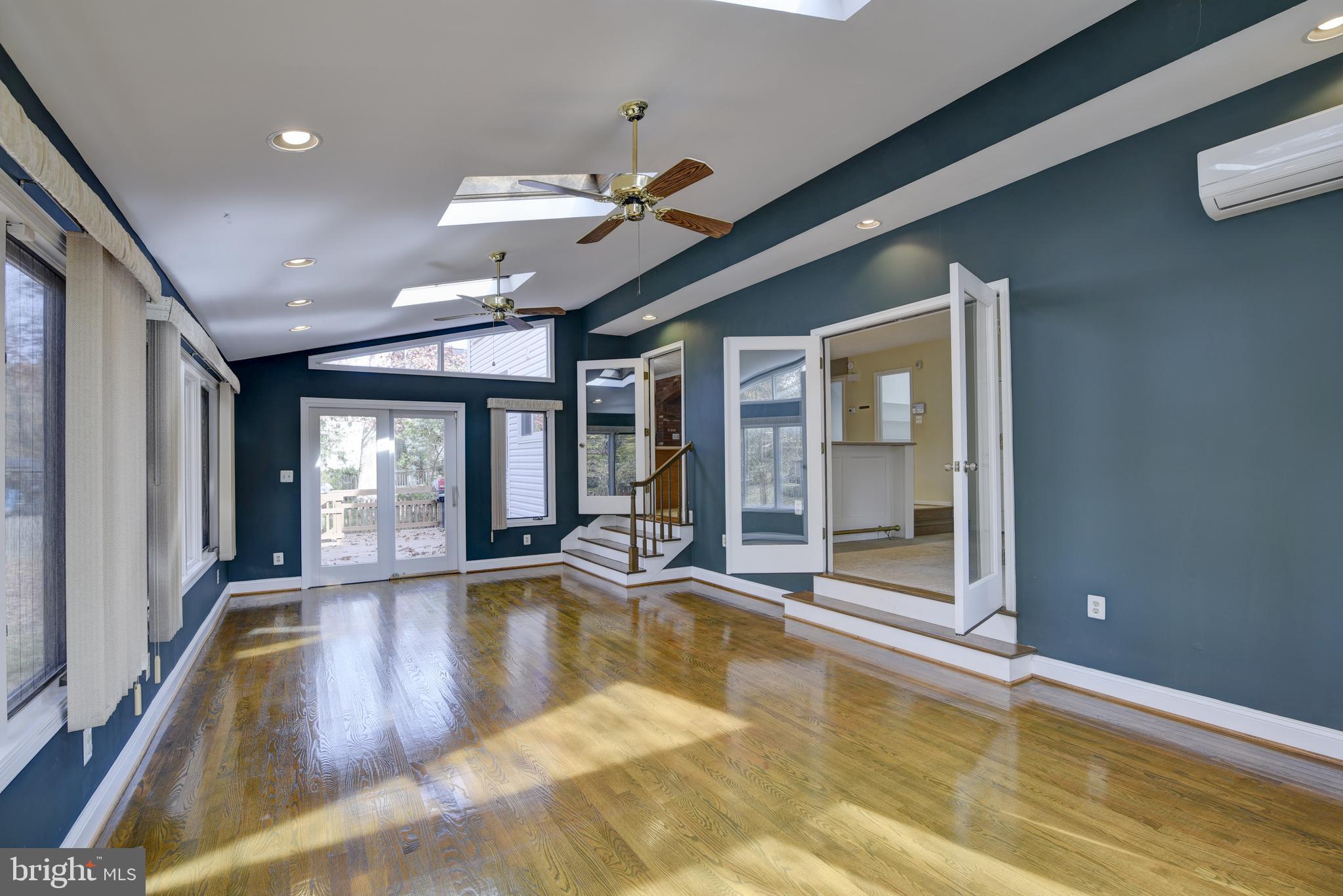 49 Carrollton Road Sterling, VA 20165 - Photo 31 of 61