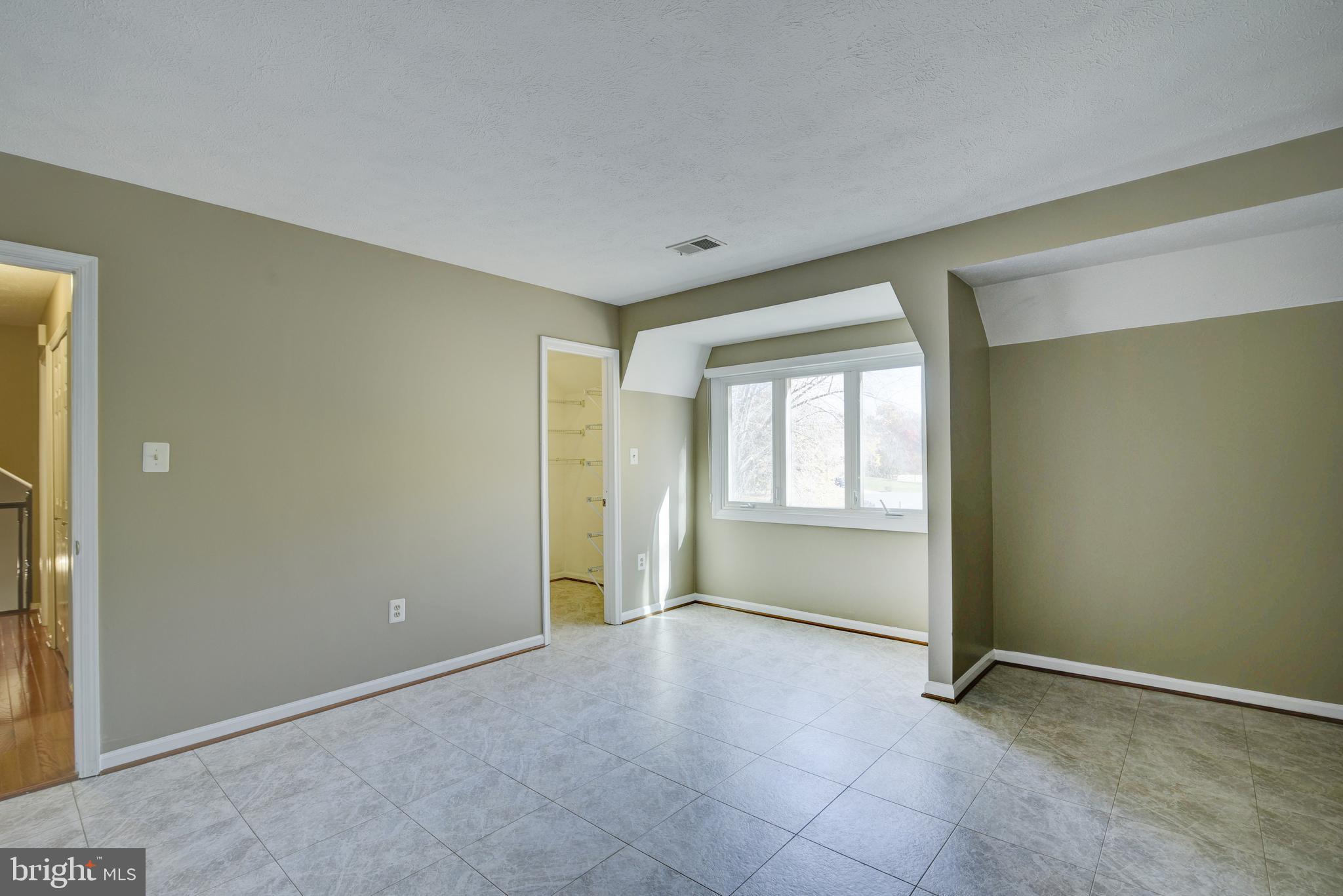 49 Carrollton Road Sterling, VA 20165 - Photo 42 of 61