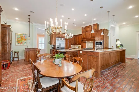 $1,500,000 | 6 Duperier Oaks Drive, New Iberia, LA 70563