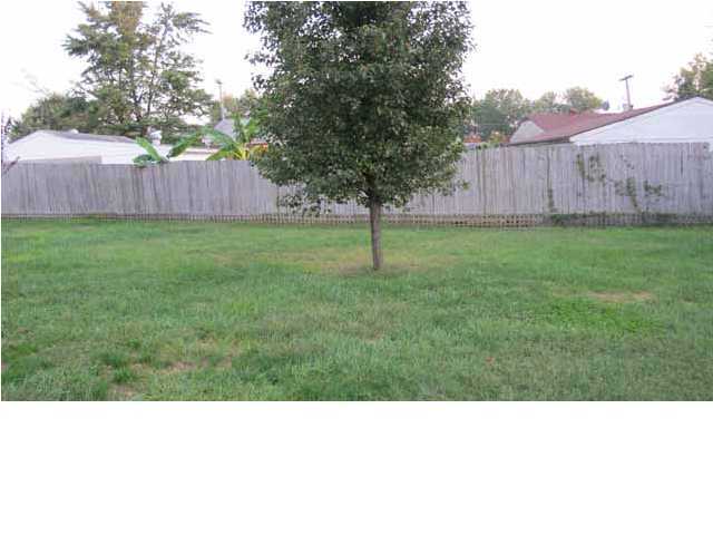 135 Clover Road Louisville, KY 40229 - Photo 11 of 25 Additional Photo