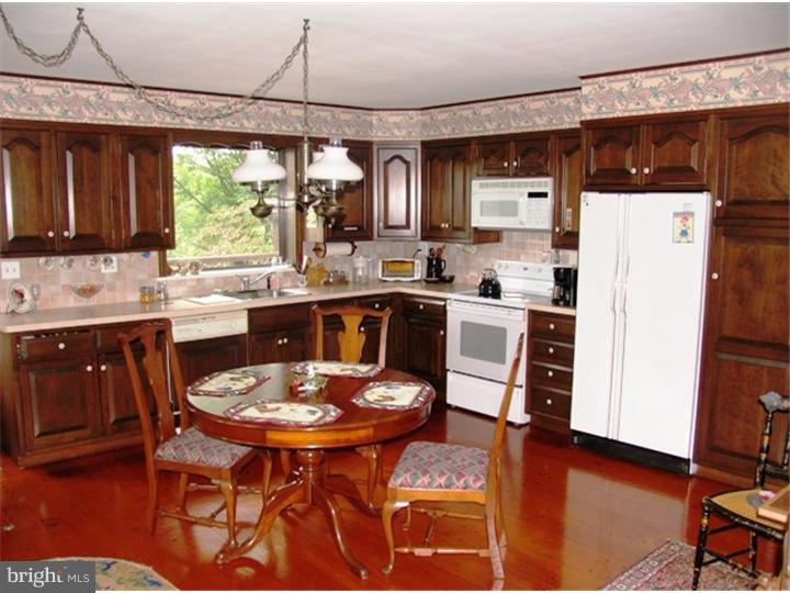 950 Street Road West Chester, PA 19382 - Photo 14 of 25 Kitchen