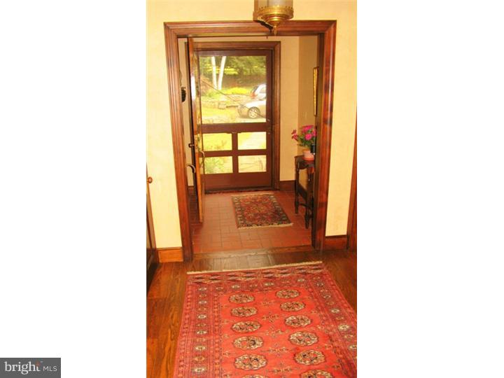 950 Street Road West Chester, PA 19382 - Photo 4 of 25 Foyer