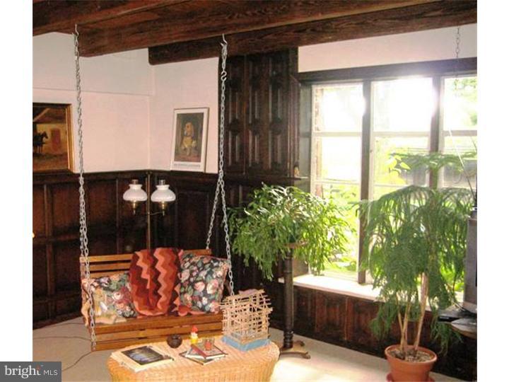950 Street Road West Chester, PA 19382 - Photo 10 of 25 Family Room