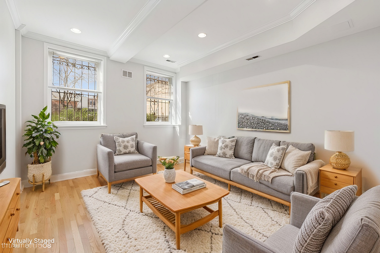 4909 North Janssen Avenue, Unit GDN Chicago, IL 60640 - Photo 2 of 8 a living room with furniture and wooden floor